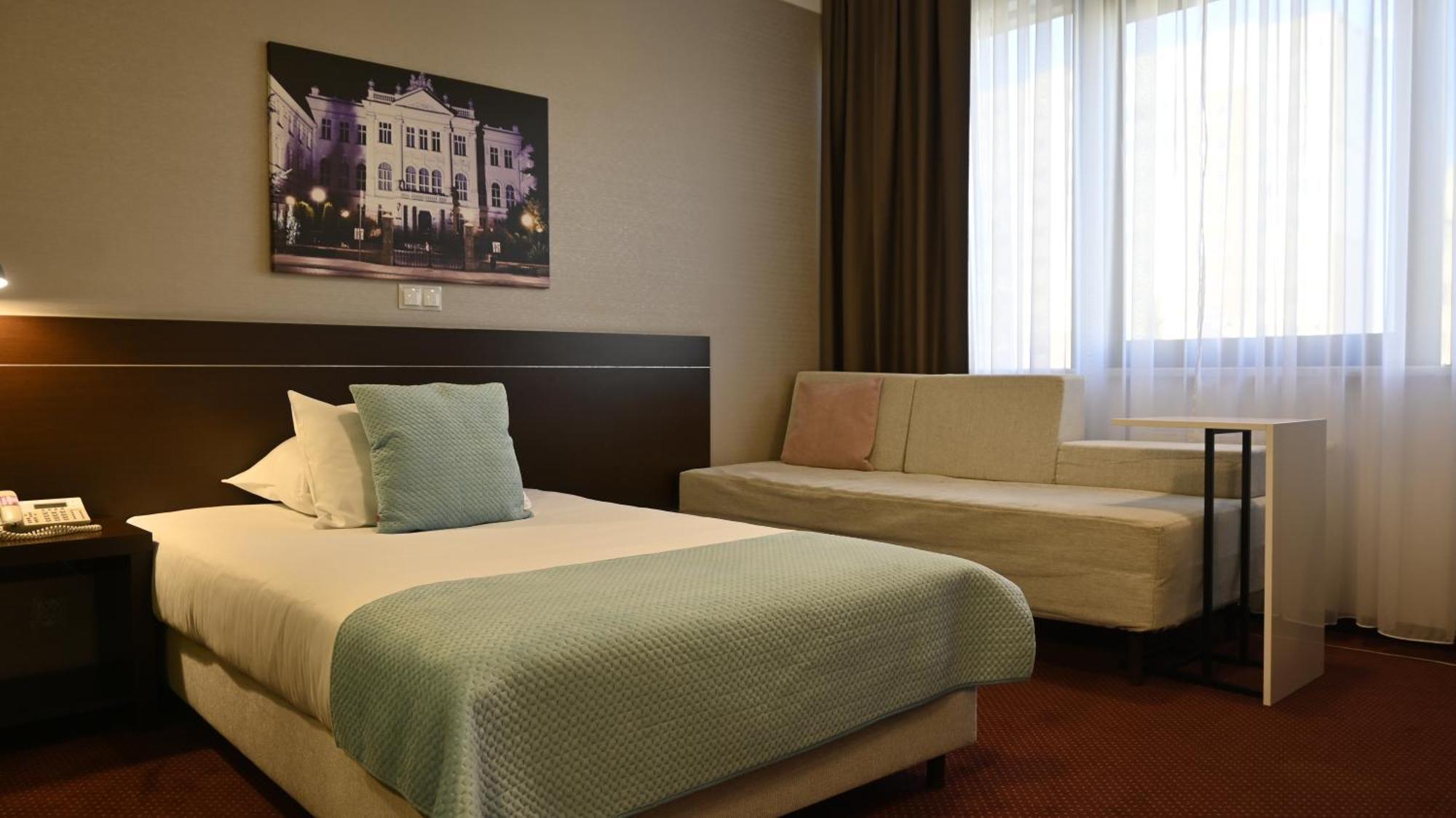 Vestil Hotel Piotrkow Trybunalski Luaran gambar